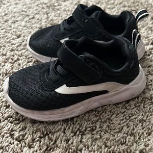 Baby boy athletic shoes